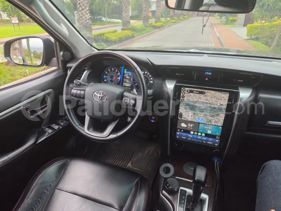 Foto 6 de Toyota New Fortuner