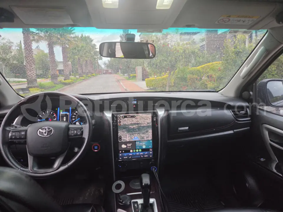 Foto 5 de Toyota New Fortuner