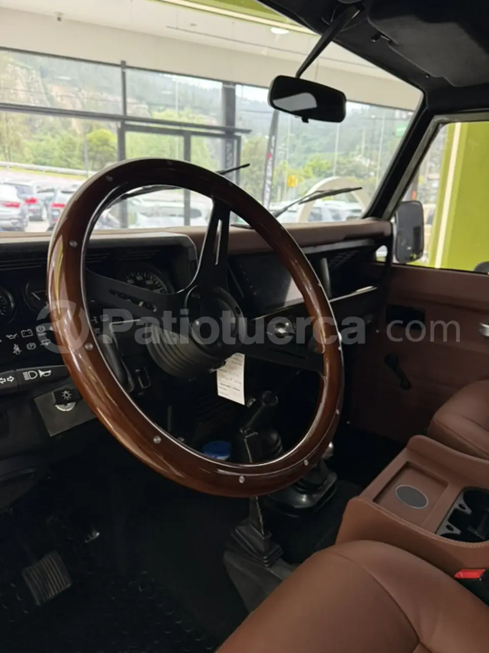 Foto 3 de Land Rover Defender TDi