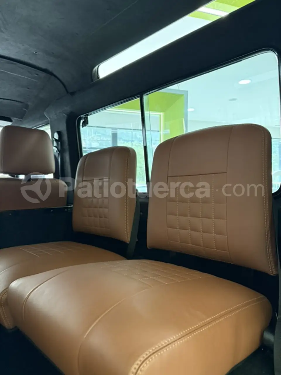 Foto 6 de Land Rover Defender TDi