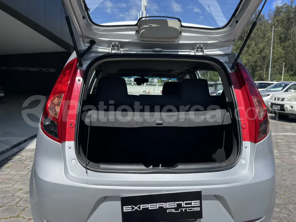 Foto 7 de Chevrolet SAIL LTZ