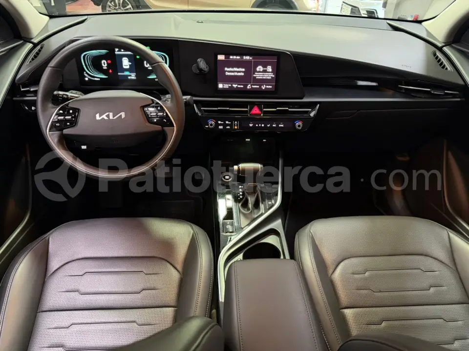 Foto 24 de Kia NIRO