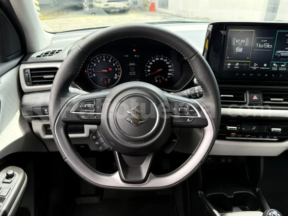 Foto 15 de Suzuki Swift GLX