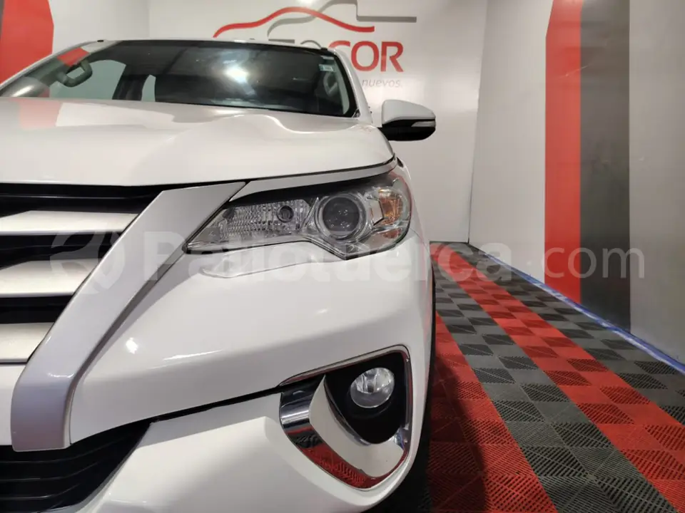 Foto 6 de Toyota Fortuner 2.7