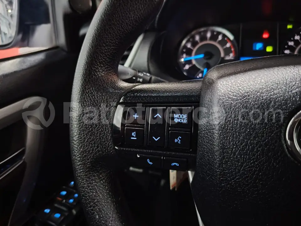 Foto 24 de Toyota Fortuner 2.7
