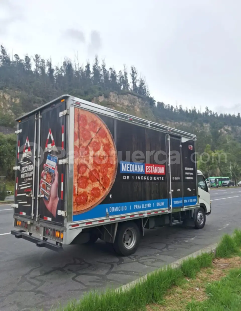 Foto 3 de Hino DUTRO 816