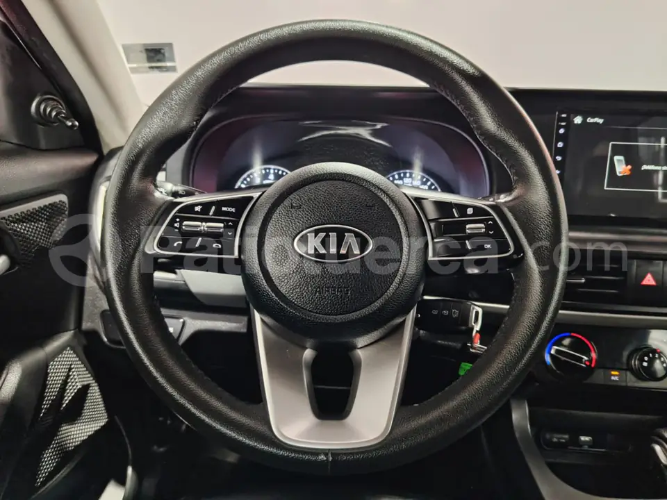 Foto 15 de Kia Seltos LX