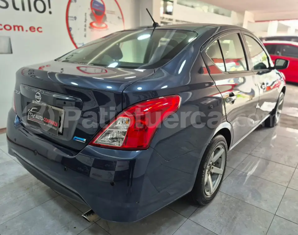 Foto 9 de Nissan Versa