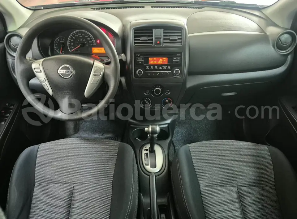 Foto 19 de Nissan Versa