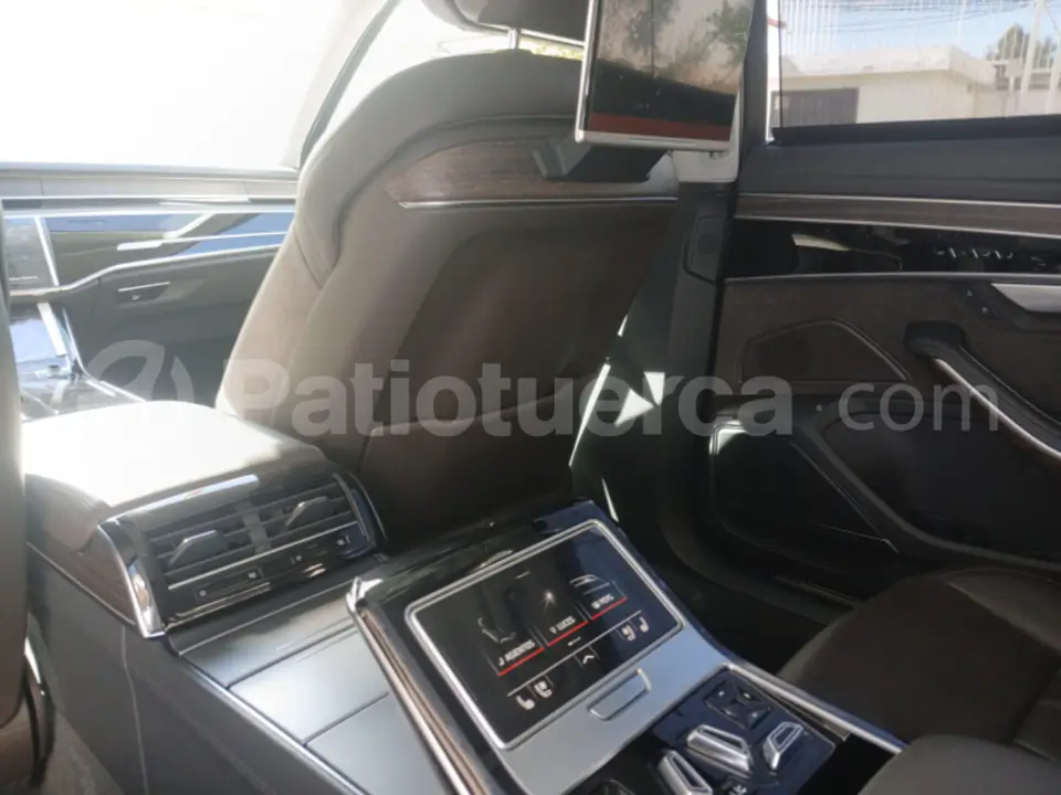 Foto 18 de Audi A8
