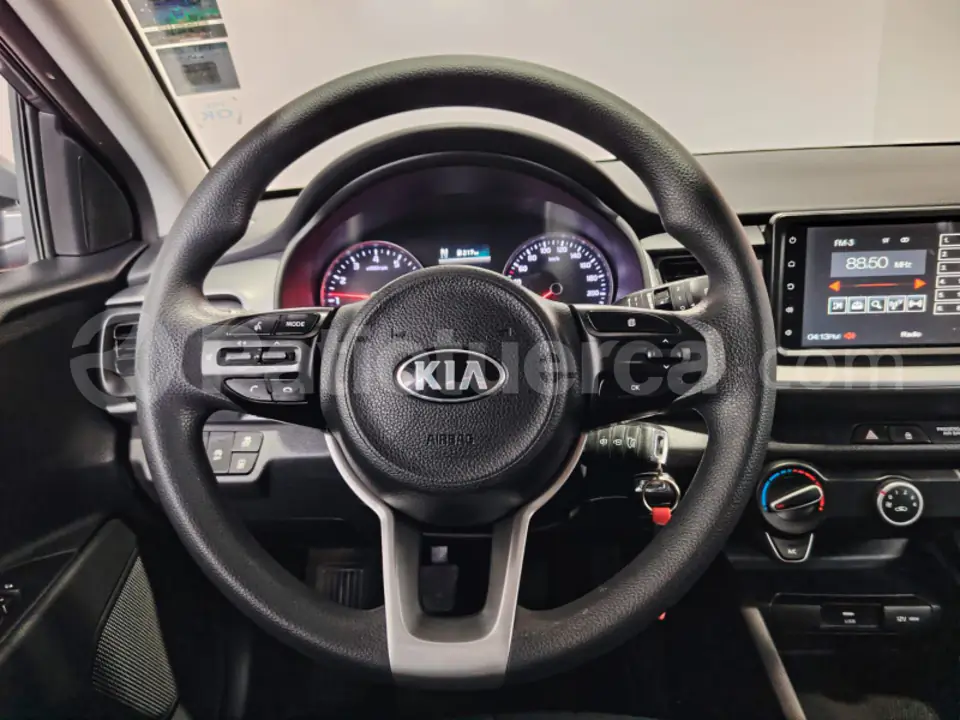 Foto 18 de Kia Stonic LX