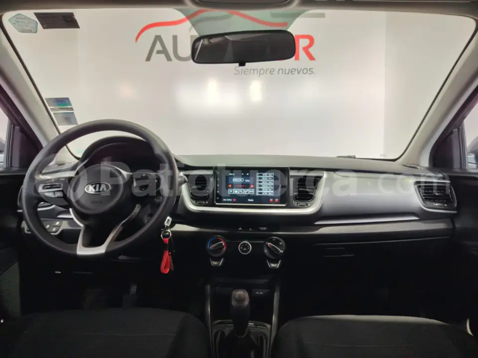 Foto 20 de Kia Stonic LX