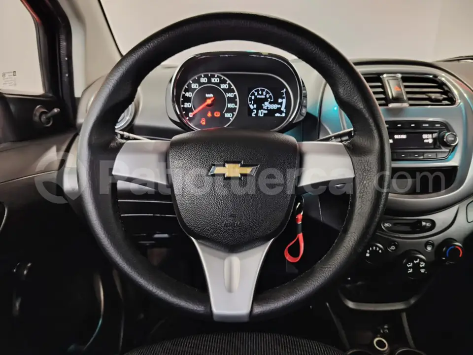 Foto 15 de Chevrolet SPARK GT LS