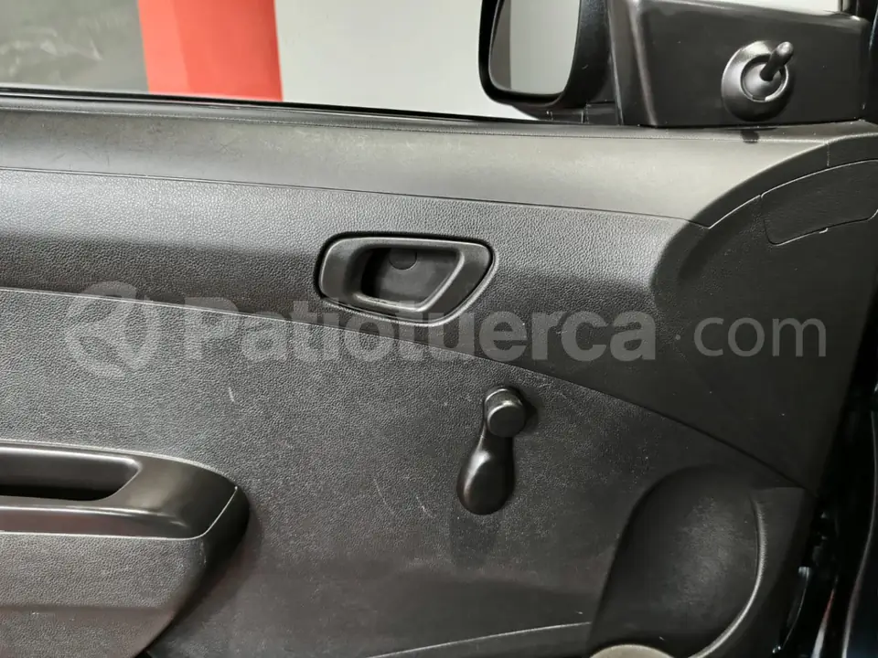 Foto 29 de Chevrolet SPARK GT LS