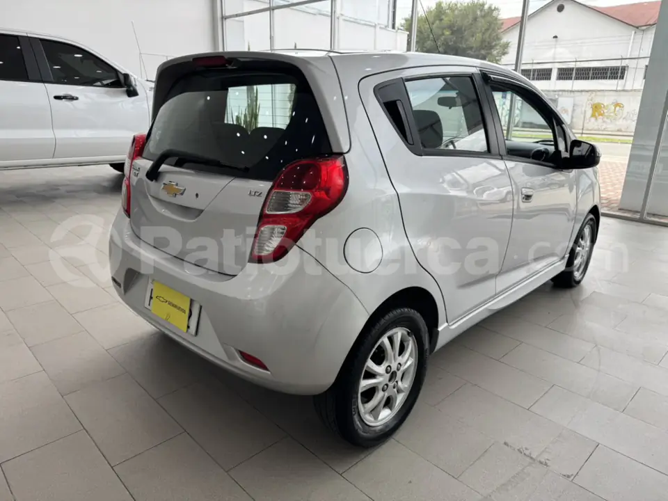 Foto 6 de Chevrolet Spark GT FULL