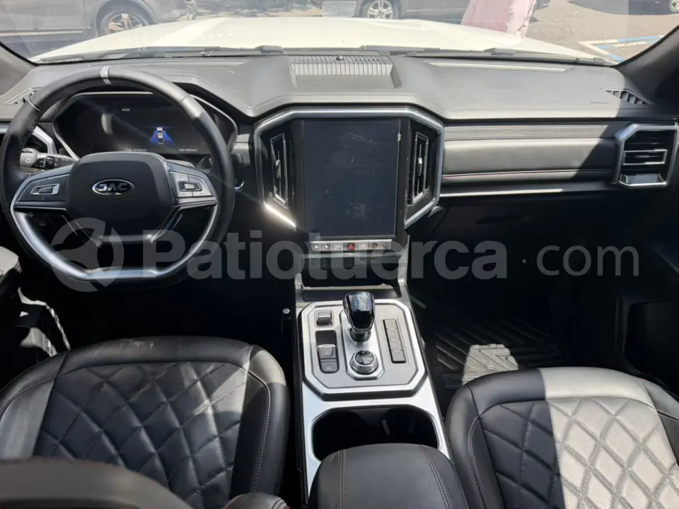 Foto 14 de JAC T9