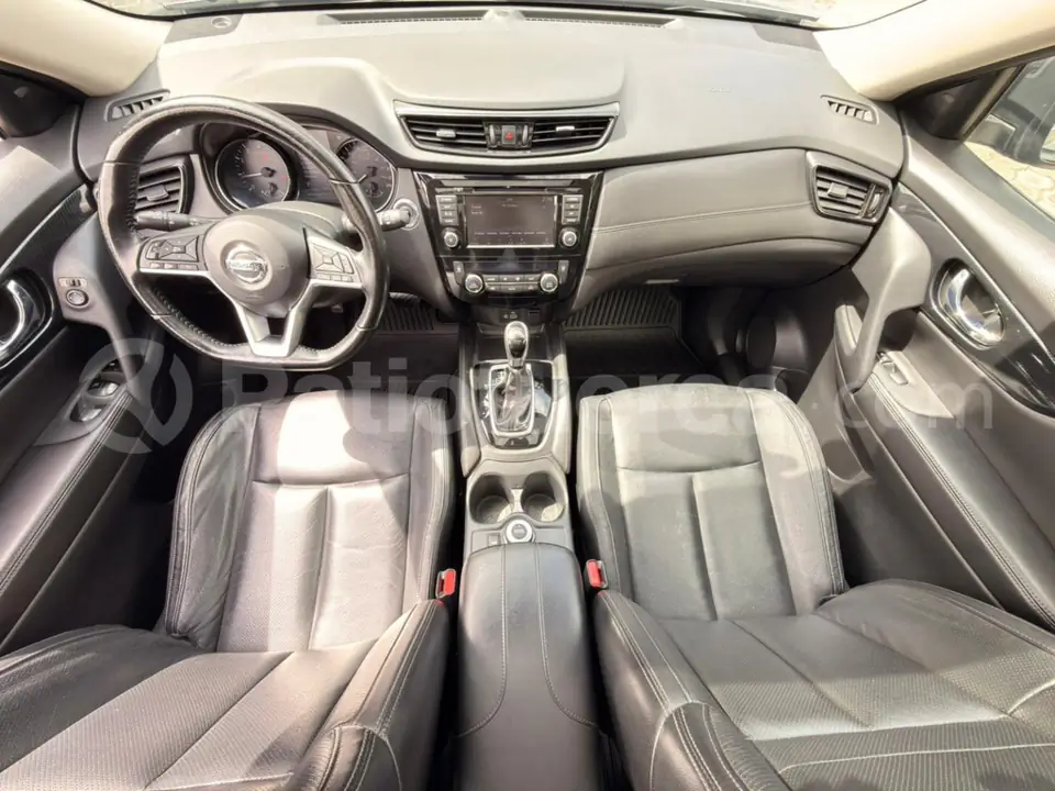 Foto 11 de Nissan XTRAIL EXCLUSIVE