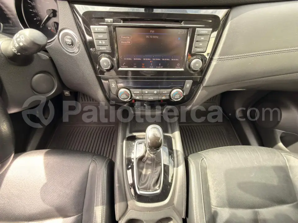 Foto 15 de Nissan XTRAIL EXCLUSIVE