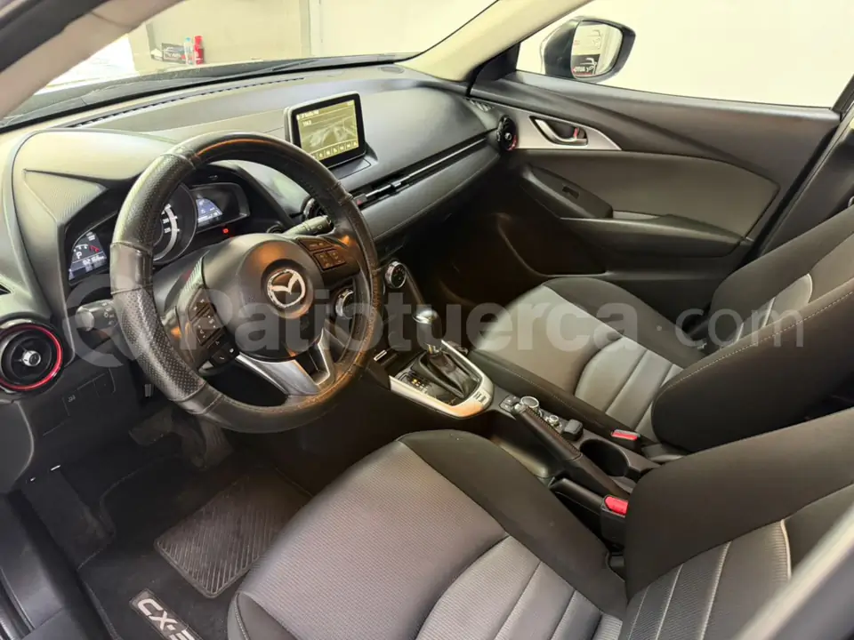 Foto 11 de Mazda CX 3 CORE