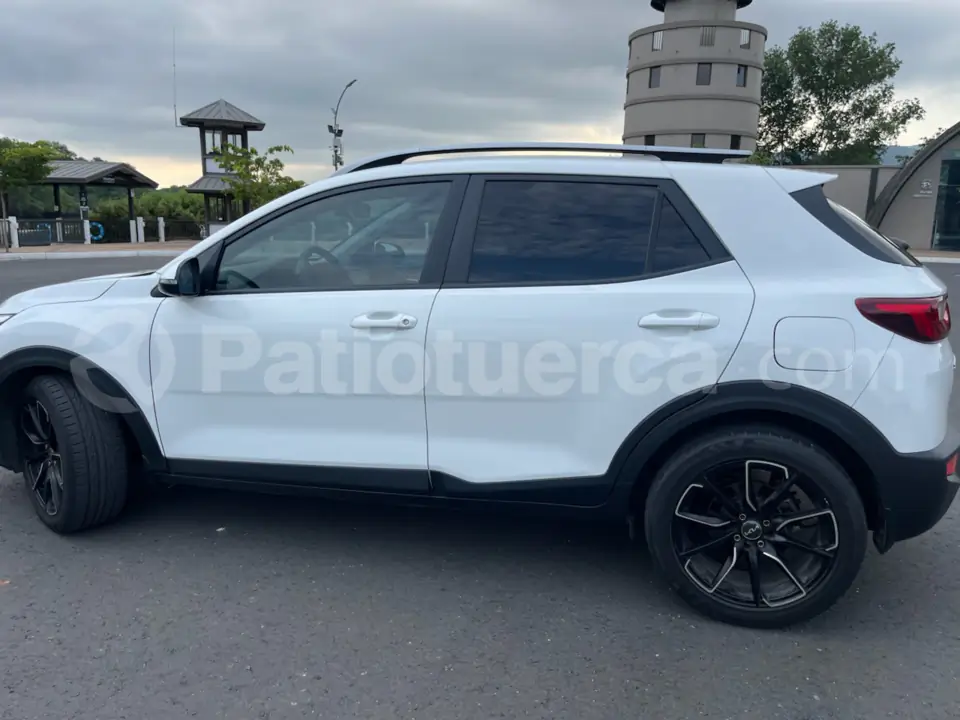 Foto 6 de Kia Stonic LX