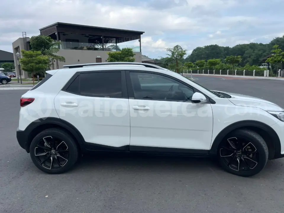 Foto 8 de Kia Stonic LX