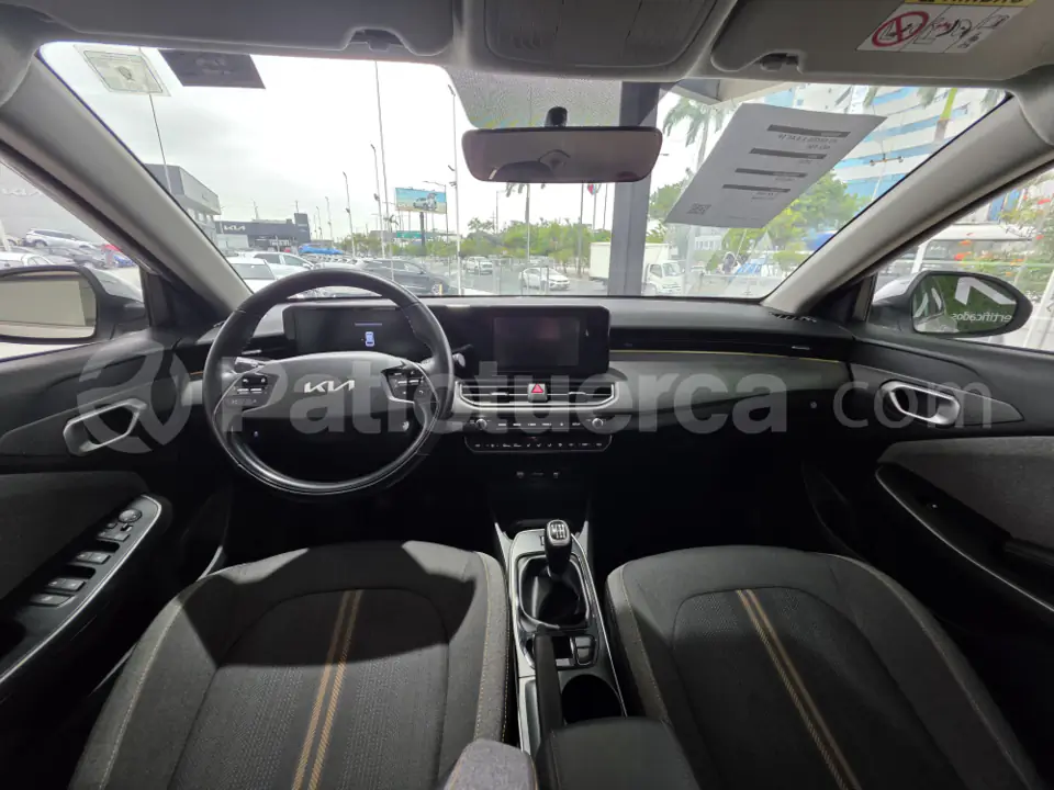 Foto 13 de Kia K3 CROSS