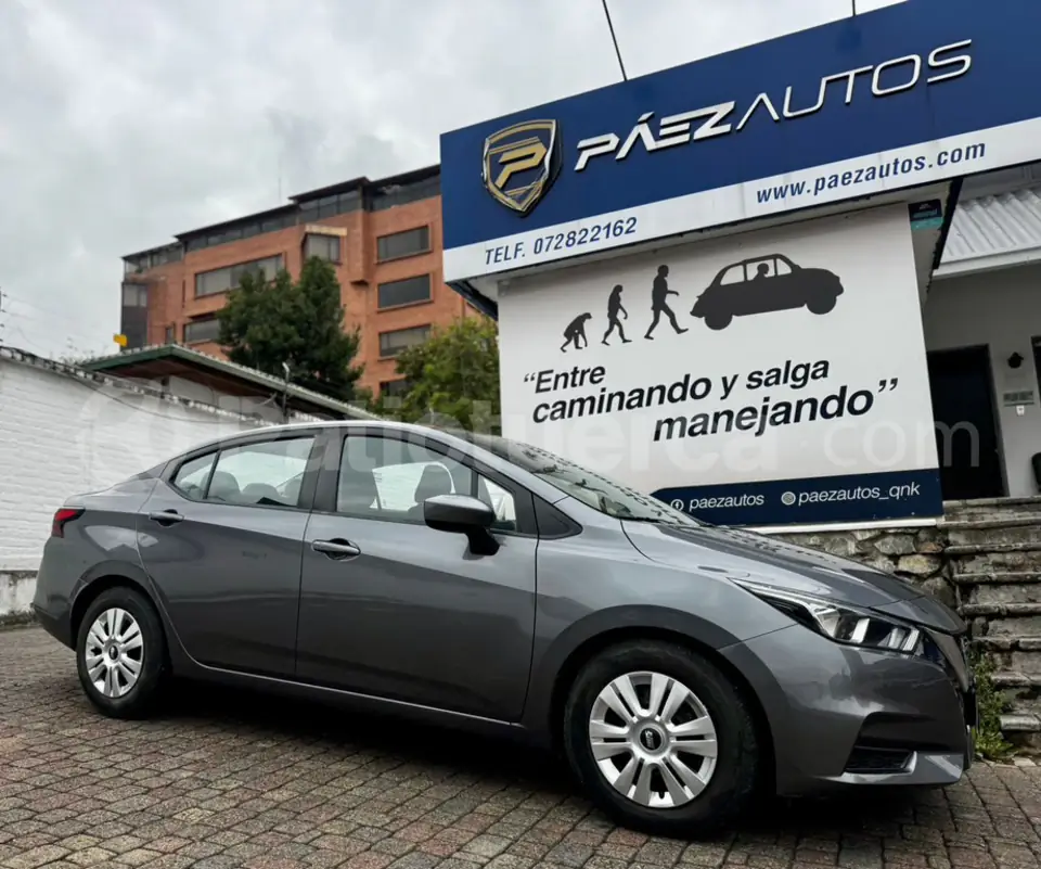 Foto 1 de Nissan Versa Sense