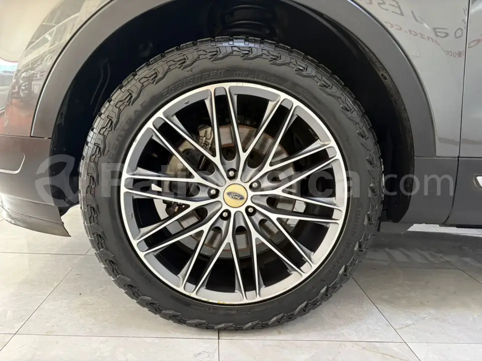 Foto 37 de Ford Explorer XLT