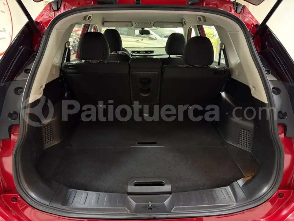 Foto 10 de Nissan XTRAIL SENSE