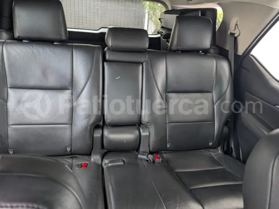 Foto 9 de Toyota Fortuner 4.0