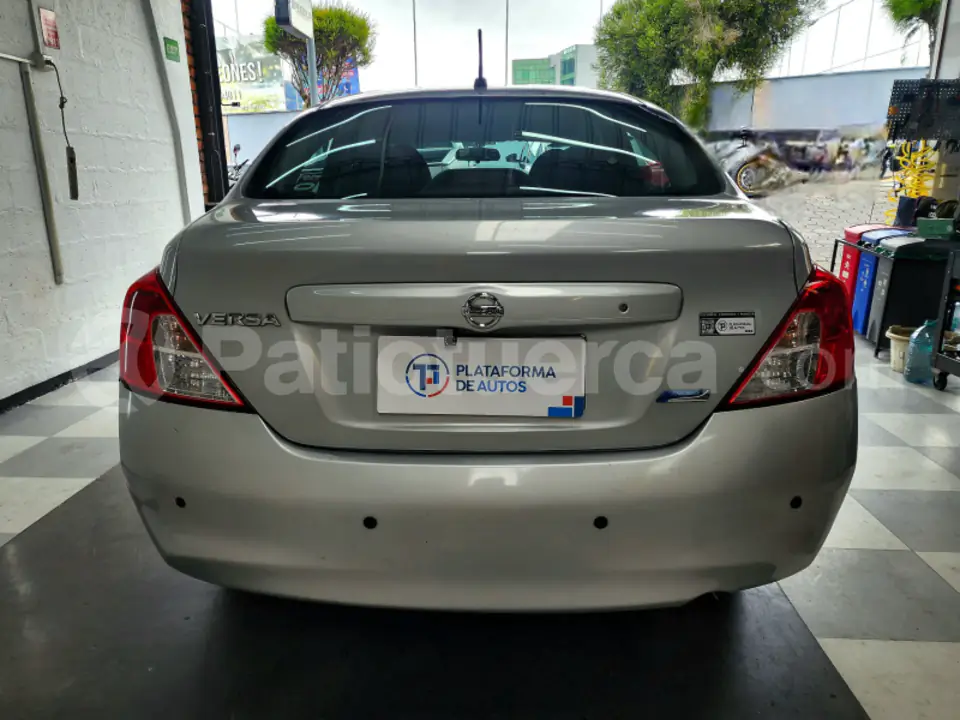 Foto 7 de Nissan Versa
