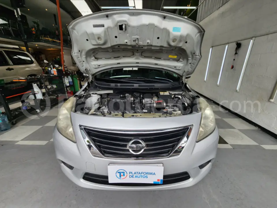 Foto 6 de Nissan Versa