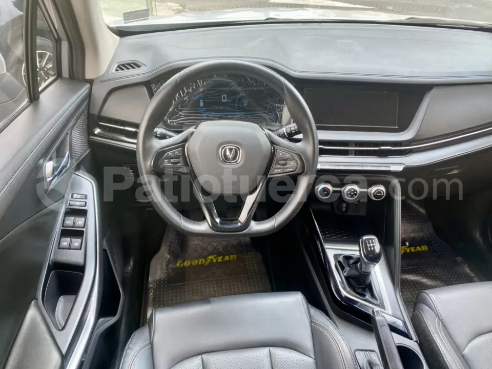 Foto 9 de Changan NEW CS15 ELITE