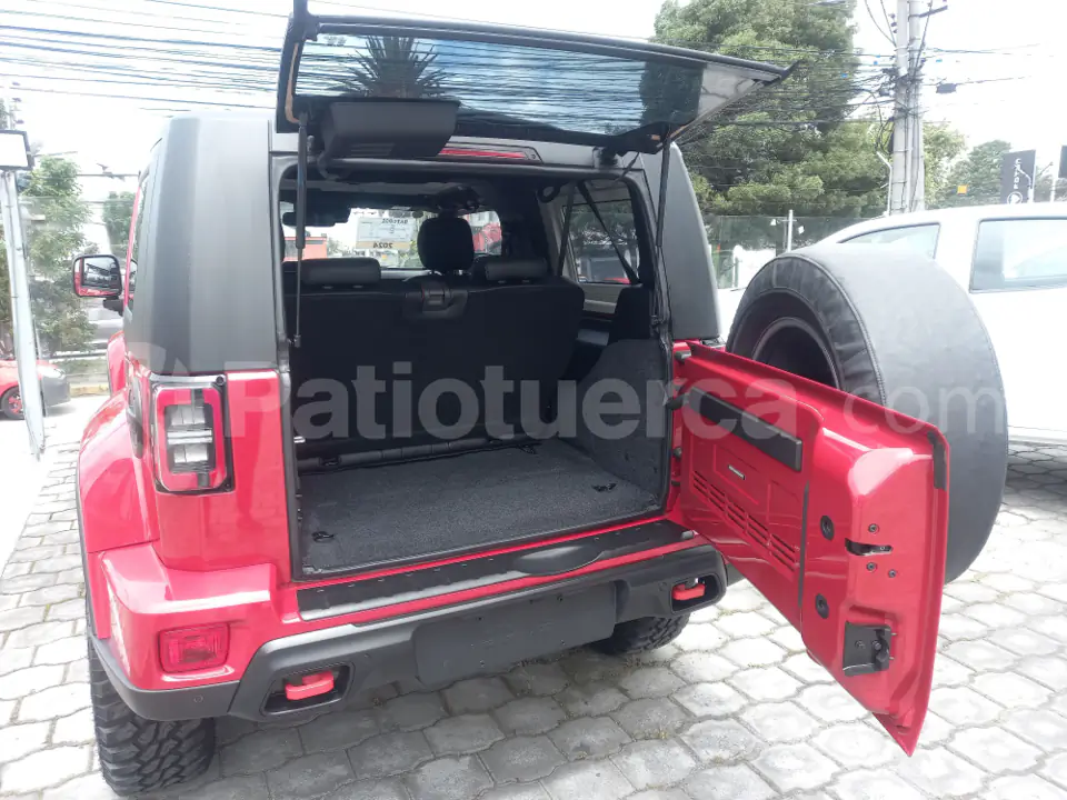 Foto 5 de Baic BJ40L LUXURY 4X4