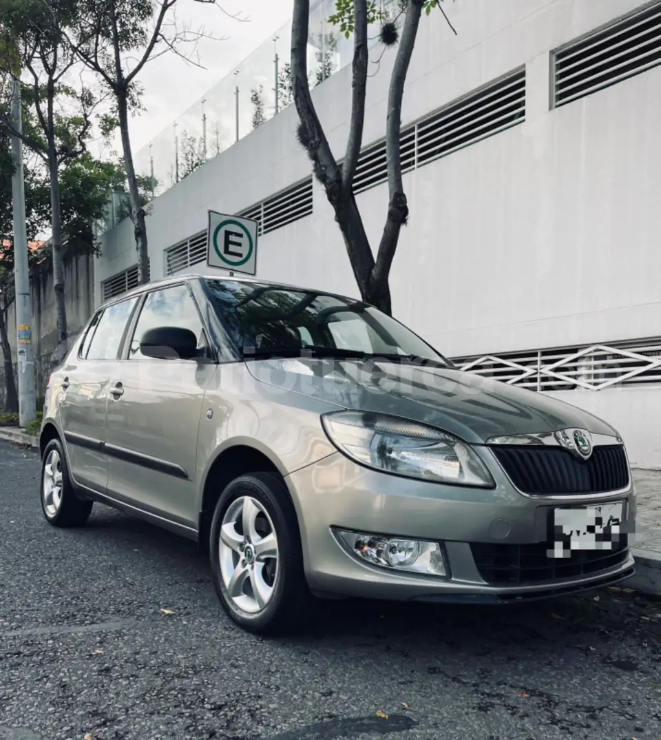 Foto 2 de Skoda FABIA A05