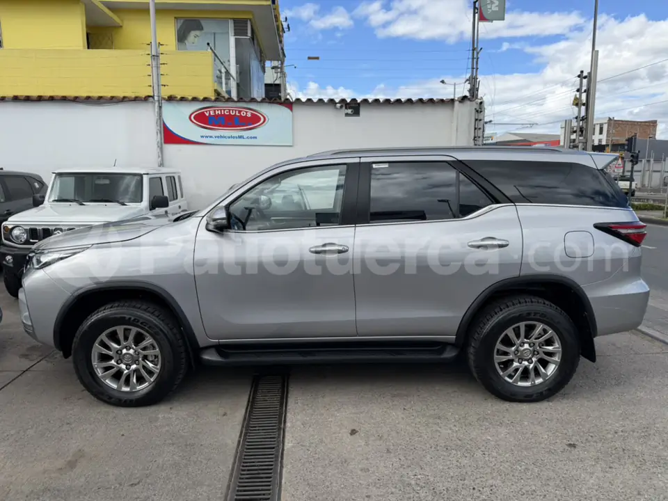 Foto 8 de Toyota Fortuner 4.0
