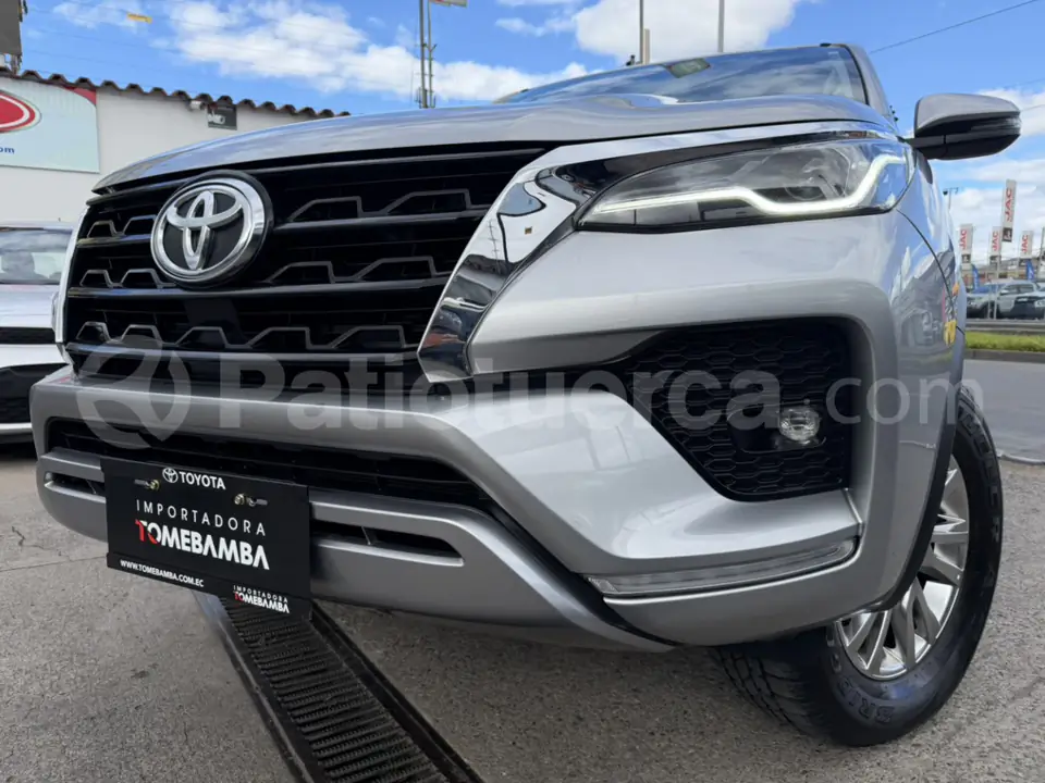 Foto 15 de Toyota Fortuner 4.0