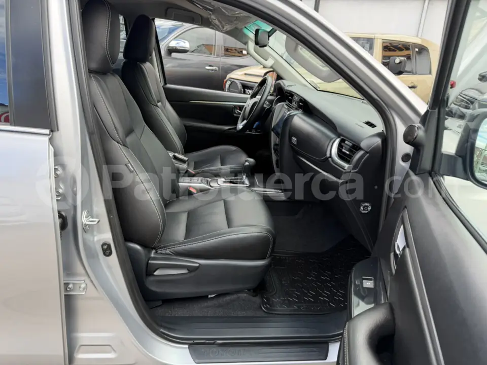 Foto 32 de Toyota Fortuner 4.0