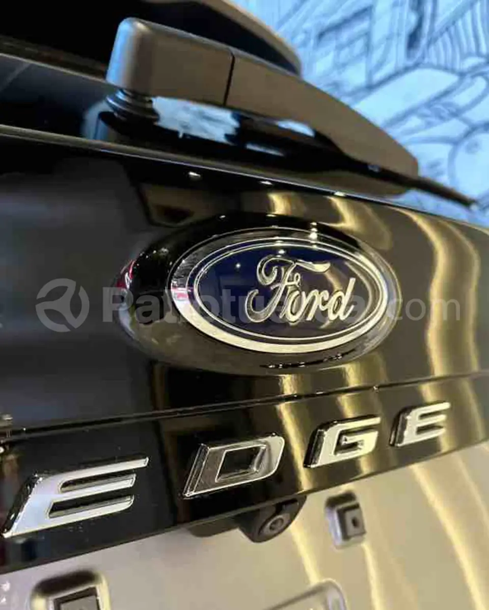 Foto 17 de Ford Edge