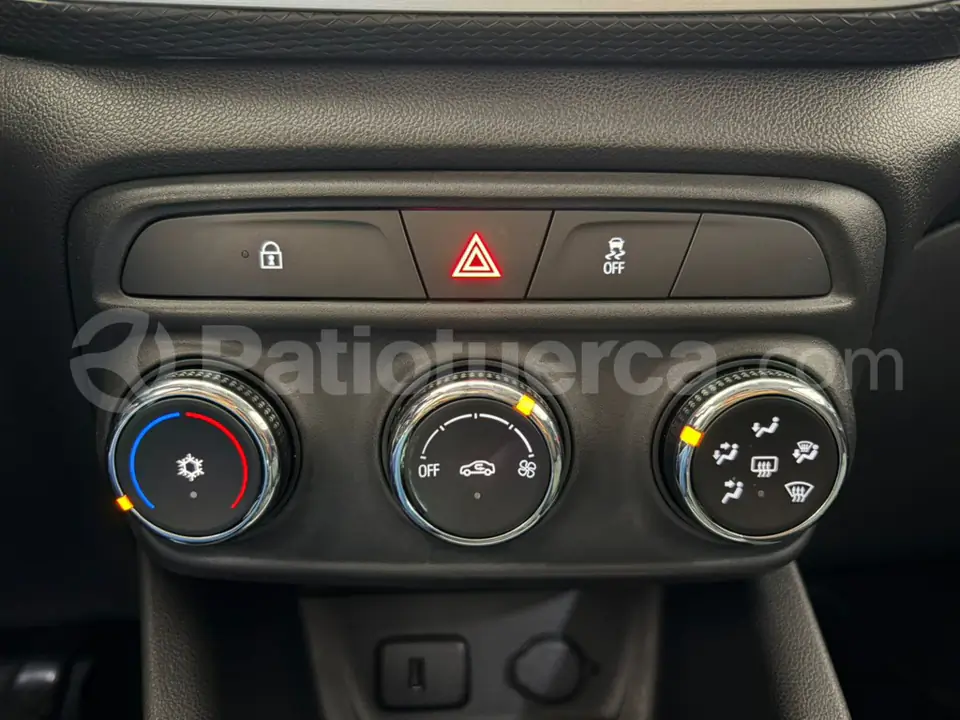 Foto 21 de Chevrolet Tracker LS Turbo