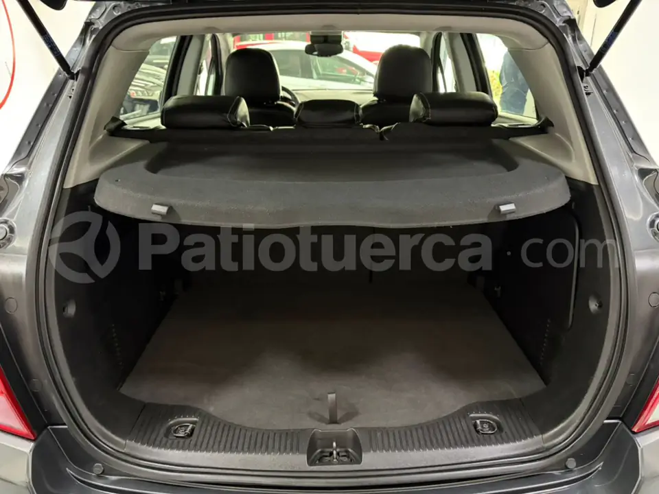 Foto 10 de Chevrolet Tracker LS