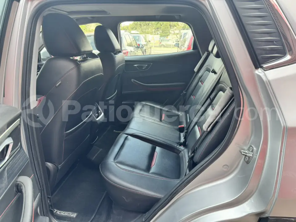 Foto 7 de Chery Tiggo 4 Luxury