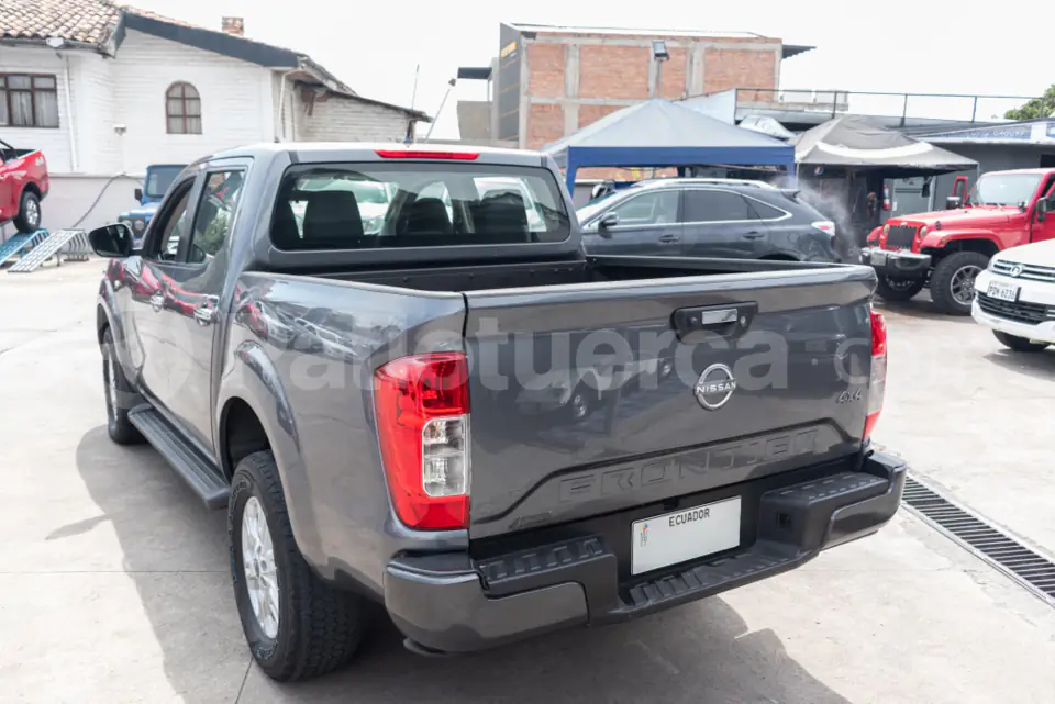 Foto 10 de Nissan Frontier SE
