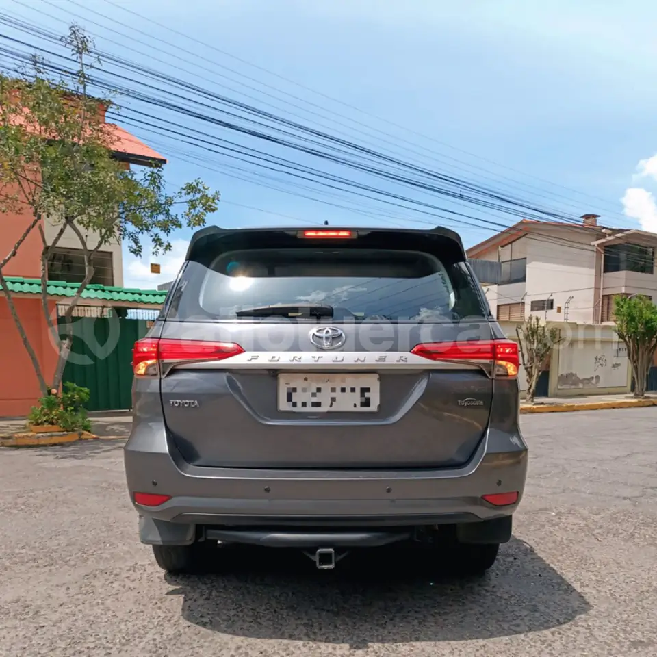 Foto 9 de Toyota Fortuner 2.7