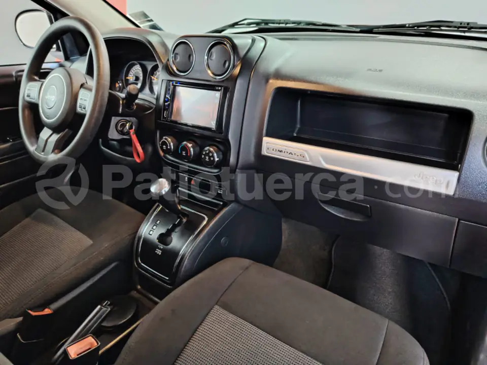 Foto 14 de Jeep Compass Sport