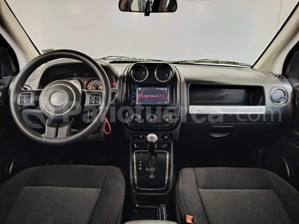 Foto 15 de Jeep Compass Sport