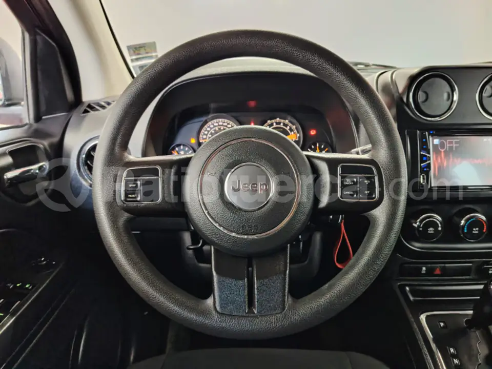 Foto 18 de Jeep Compass Sport
