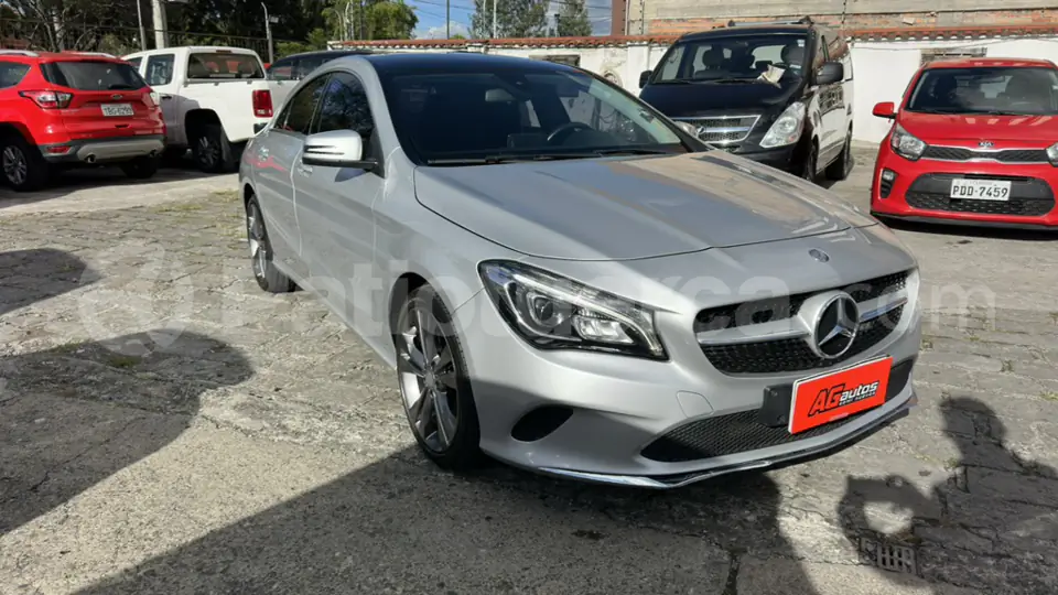 Foto 2 de Mercedes Benz CLA 200