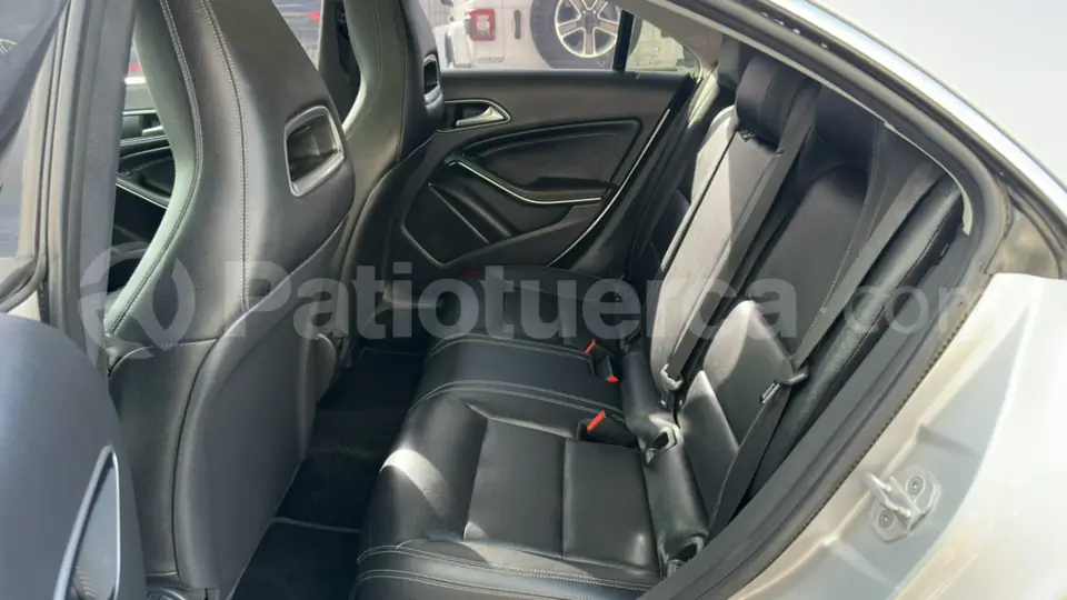 Foto 7 de Mercedes Benz CLA 200