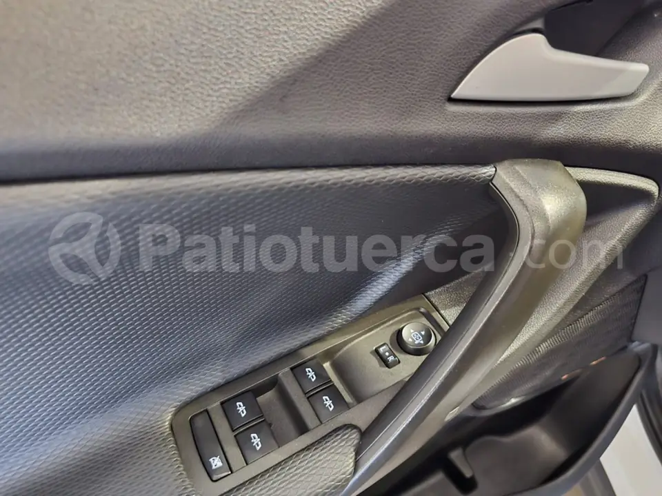 Foto 19 de Chevrolet Tracker LS